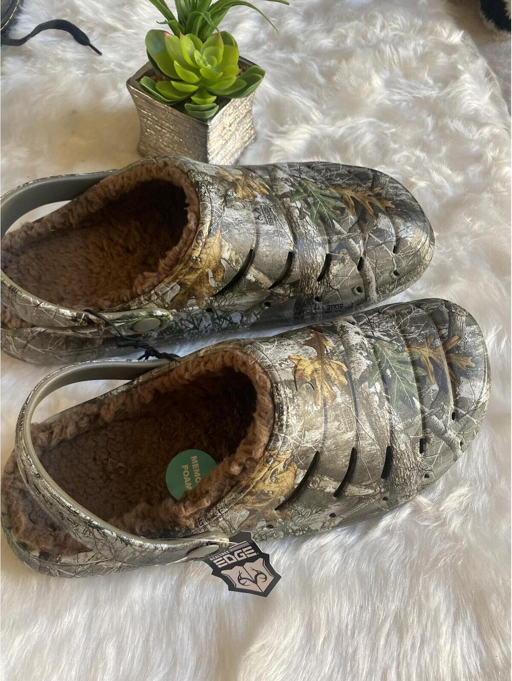 Edge Memory Foam Camouflage Slip-On Clogs with Fleece Lining Size 10 - Picture 2 of 5